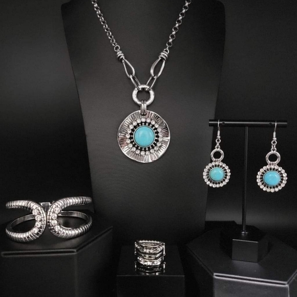 Jewelry - Picture 6 of 10